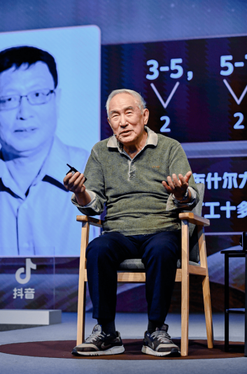金涌：深耕科研沃土，点亮科普明灯