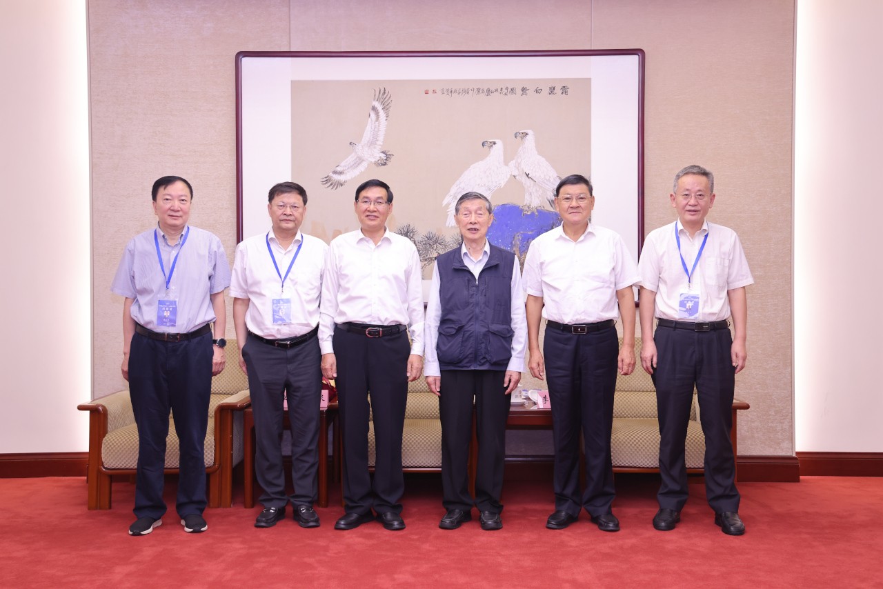 中国工程院化工、冶金与材料工程学部召开国家最高科技奖获得者报告会 中国工程院化工、冶金与材料工程学部召开国家最高科技奖获得者报告会